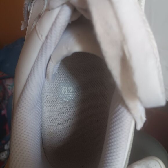 Womens 9 Nike Air Force 1 07 White Low Top Sneakers dd8959-100 - Picture 8 of 10